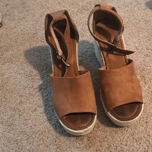 Tan wedges